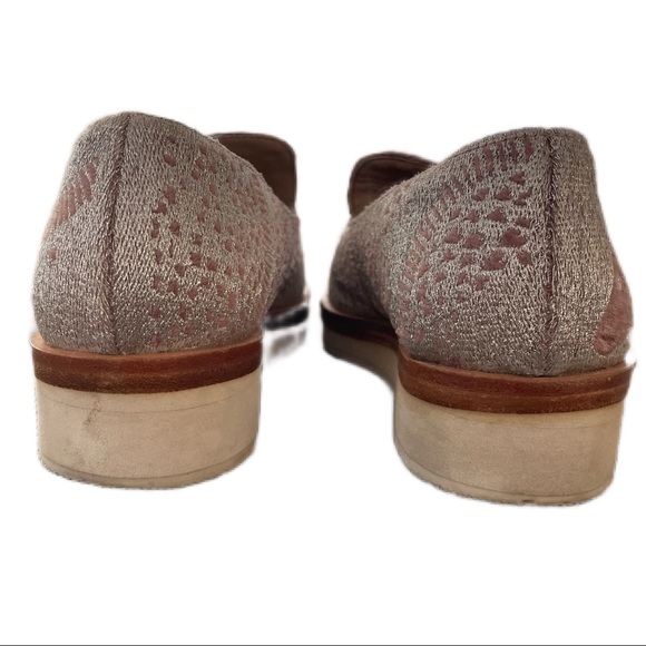 FREE PEOPLE ‘Snake Eyes’ Metallic & Velvet Slip-On Loafer Women’s Size 7.5 - Picture 6 of 12